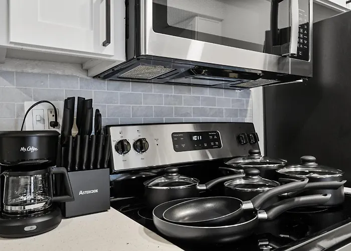 Apartment Luxurious 1b1b With Free Parking *